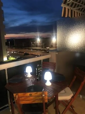 Daire Sur Le Port Apercu Mer. Arcachon