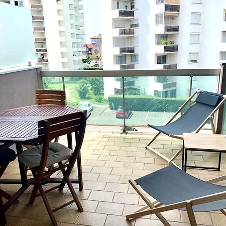 Sur Le Port Apercu Mer. 아파트