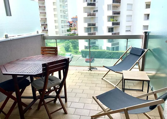 Sur Le Port Apercu Mer. 公寓